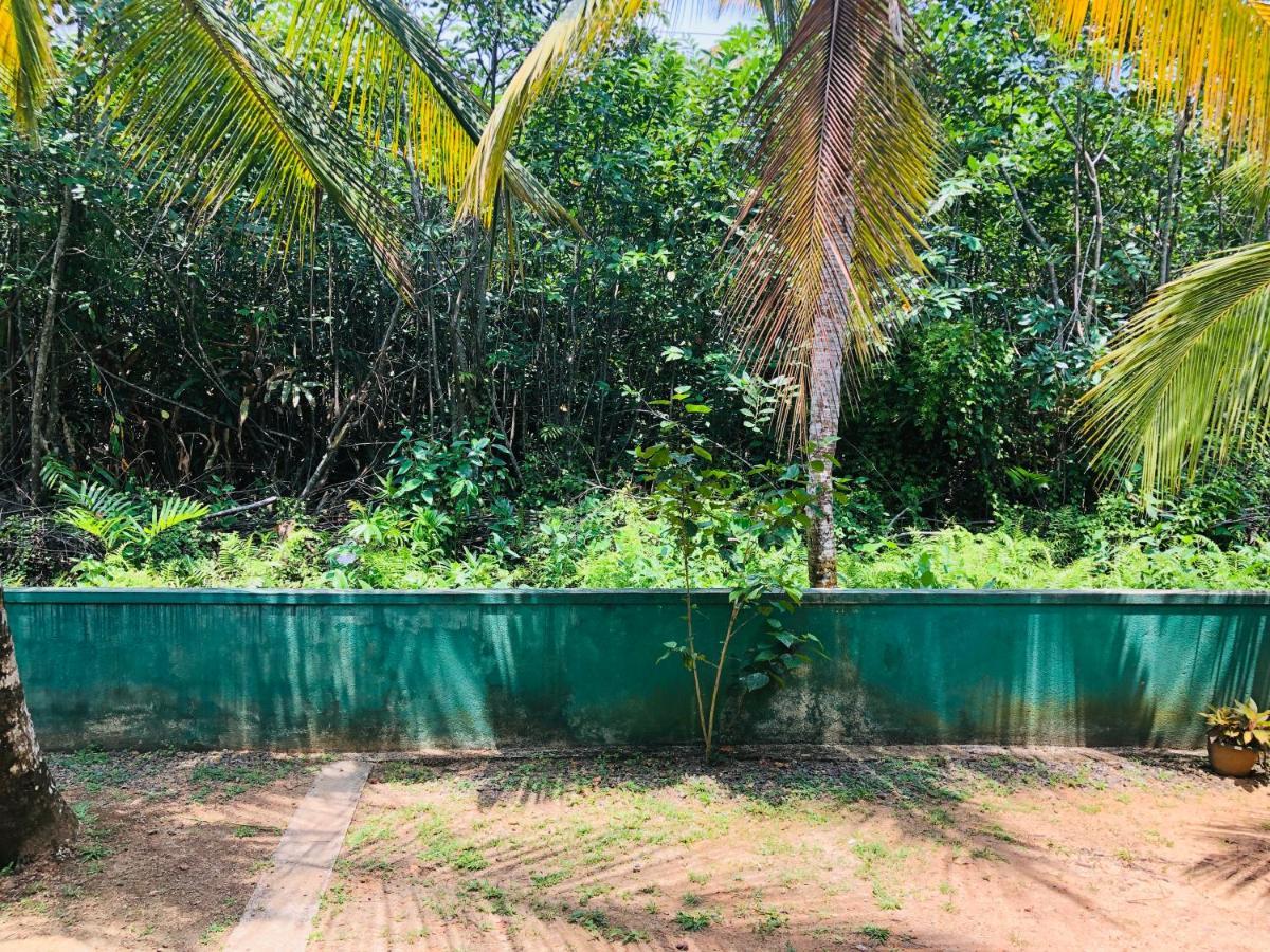 Jungle Restaurant And Villa Unawatuna Buitenkant foto