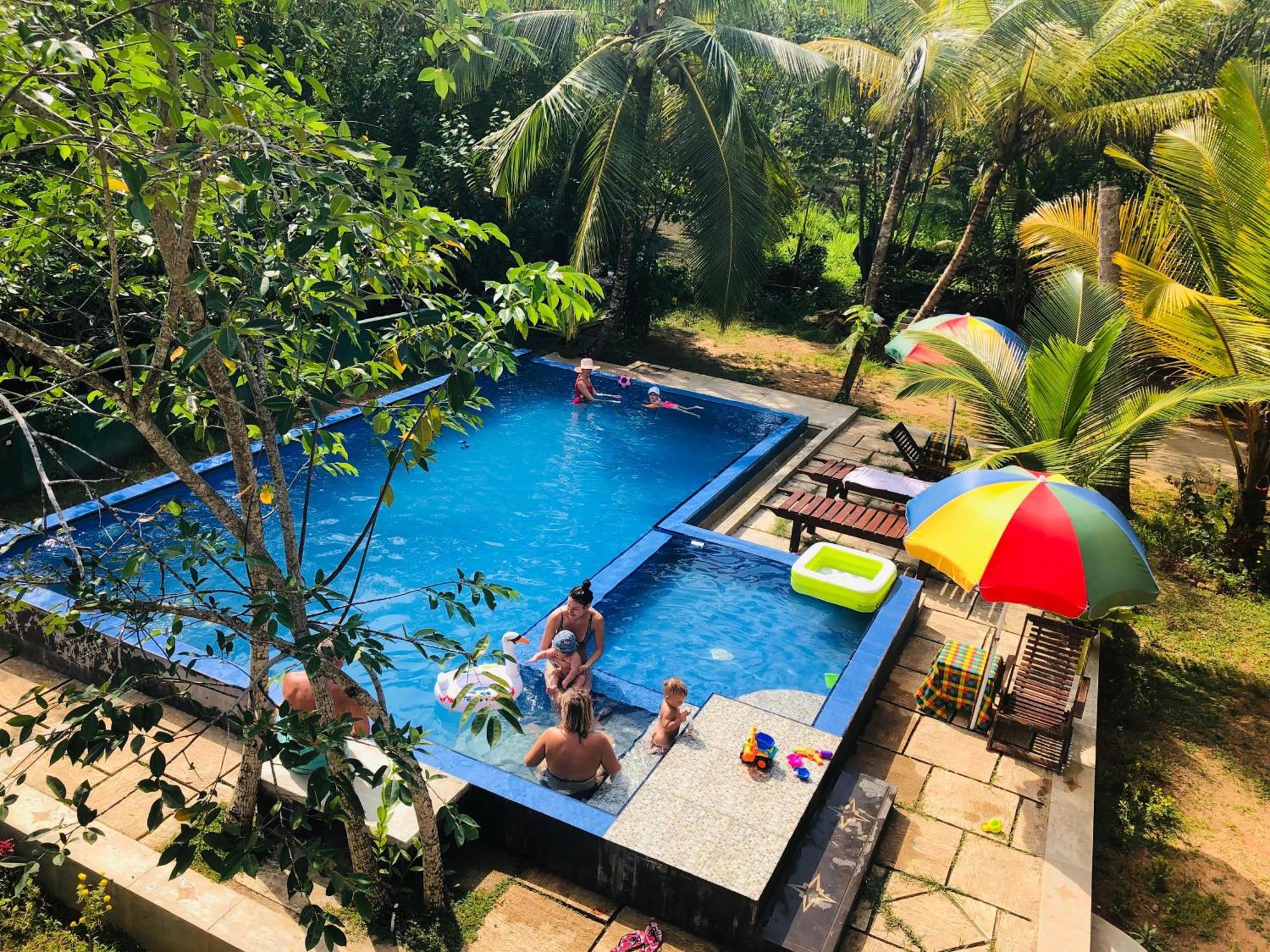 Jungle Restaurant And Villa Unawatuna Buitenkant foto