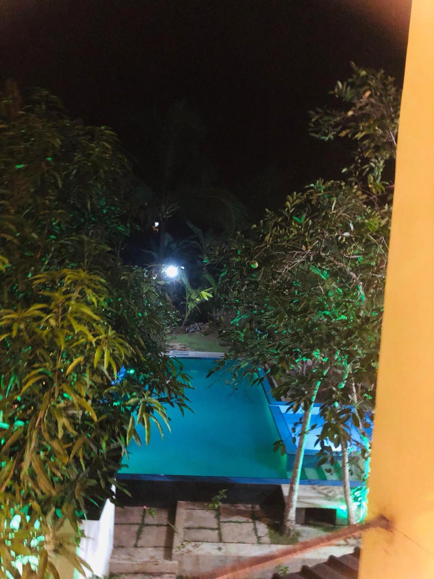 Jungle Restaurant And Villa Unawatuna Buitenkant foto